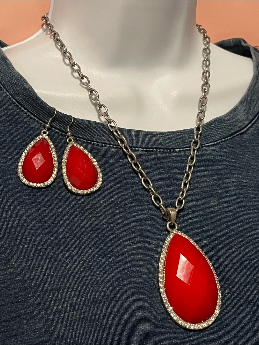 Red Teardrop Pendant Necklace and Earrings Set Silver Tone Fashion Jewelry